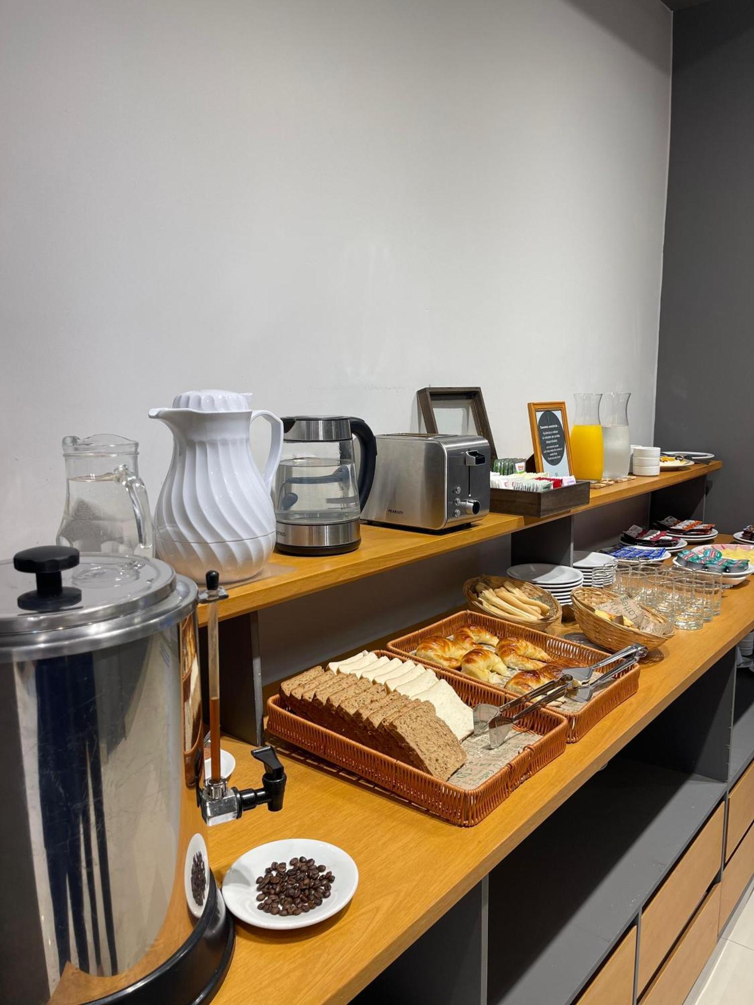 Urquiza Suites Salta Kültér fotó